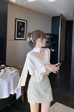 气质飘带泡泡袖缎面白衬衫女春季新款设计感小众长袖别致上衣