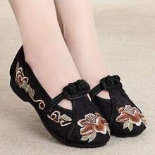 �ϱ���ЬŮ�h������ЬŮܛ�����m�A�^�����L����������Ь��
