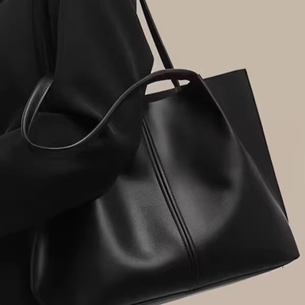 Sacs de grande capacité à une épaule 2024 nouveaux sacs d'étudiants, sacs à main pour femmes de banlieue à la mode, Corée