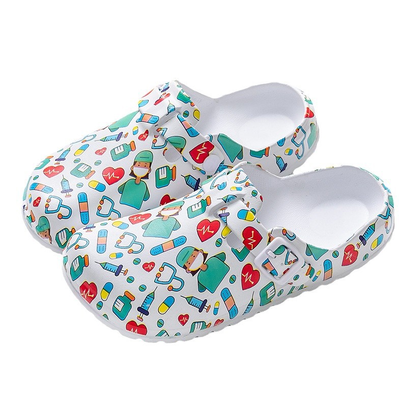 Zapatillas de quirófano al por mayor estudio de laboratorio de hombres punta cerrada zapatos protectores de fondo suave dibujos animados creativos zapatos de moda de mujer enfermera