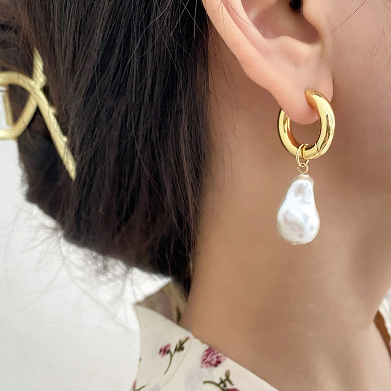Irregular Pearl Hoop Earrings Fashion European Retro Style_voghion.com