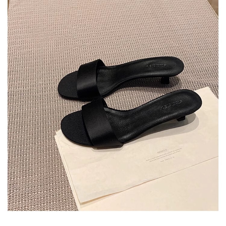 Grape Mom Style Extremely Simple Style Elegant Silk High Heels Kitten and Leather Sandals for Women Summer