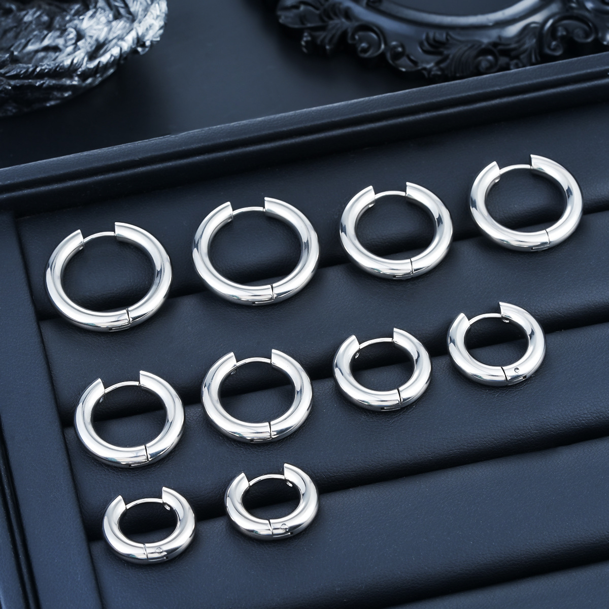 Classic earrings stainless steel