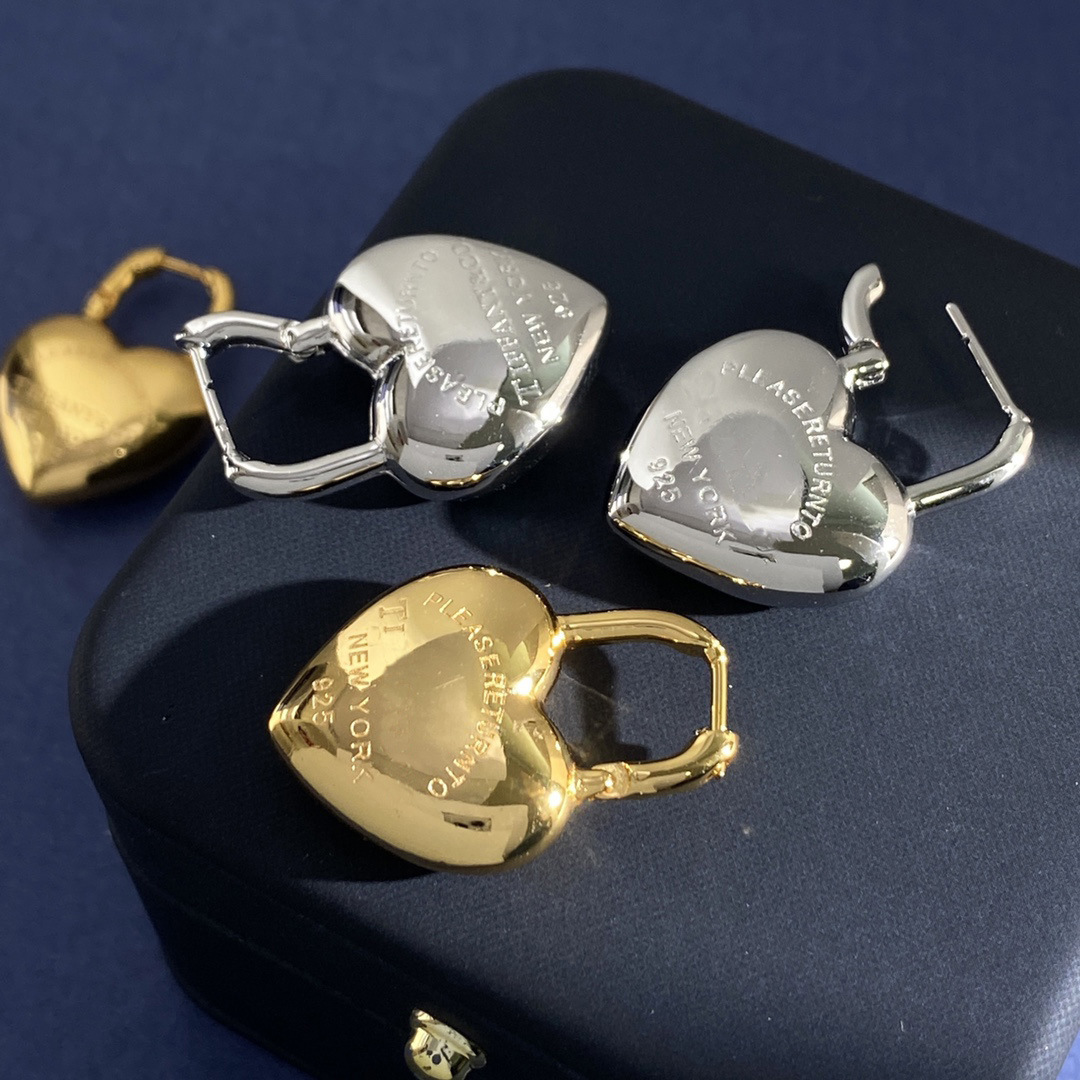 Glossy fashionable three dimensional earrings with letters heart…