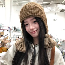 新款复古辫子针织护耳帽女秋冬季可爱显脸小毛线帽保暖飞行雷锋帽