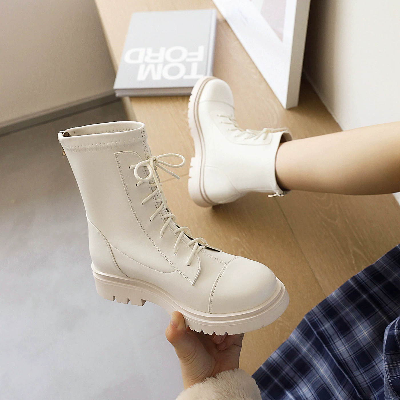 Осенне-зимние Ботинки Martin для девочек, модные одиночные ботинки, британские детские кожаные ботинки на шнуровке, короткие ботинки для студенческих подиумных показов