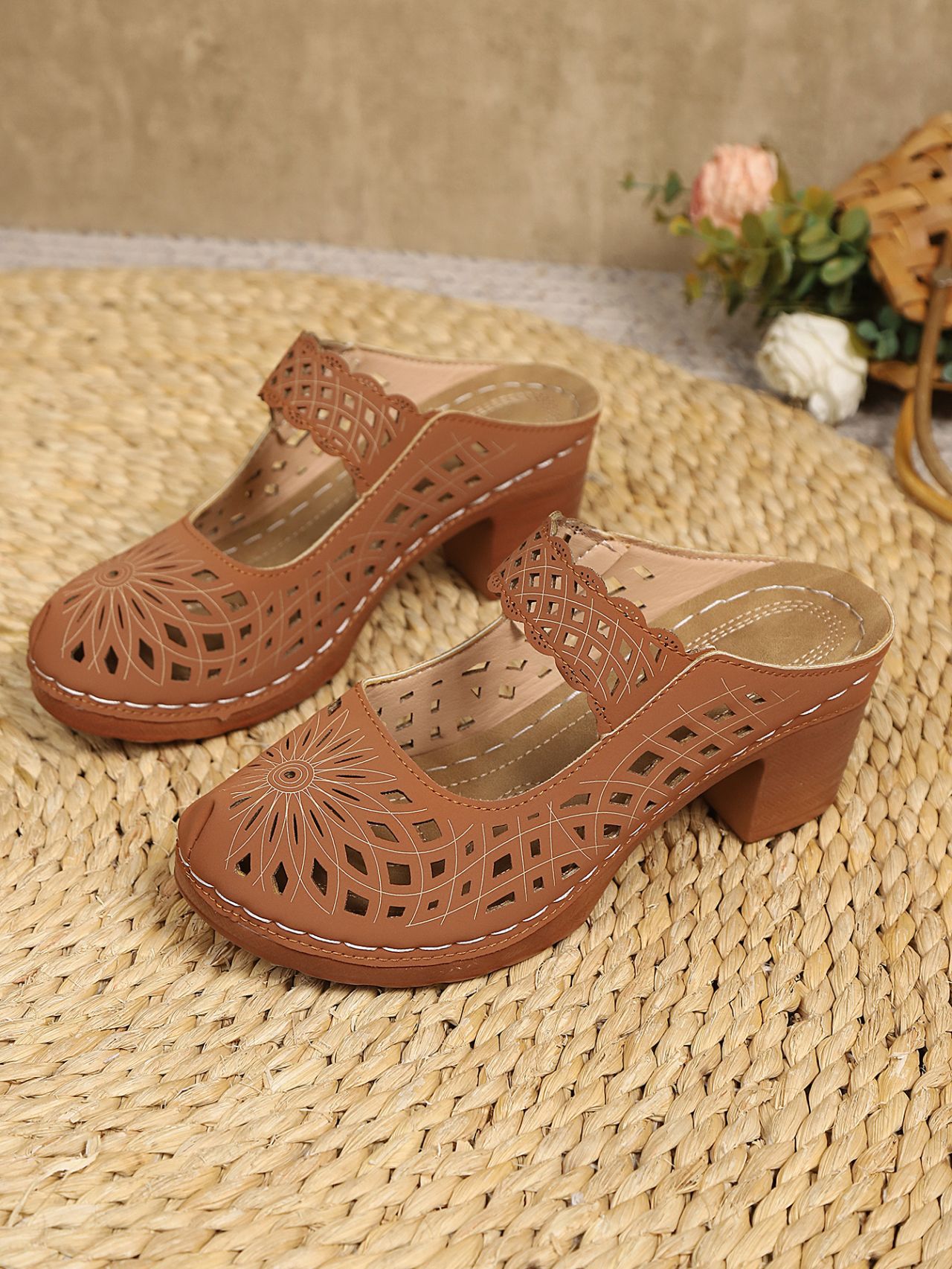 Elegant Hollow out mid Heel Sandals for Women Chunky Heel Slip-On Closed Toe Slippers plus Size Summer New Style_vogvips.com