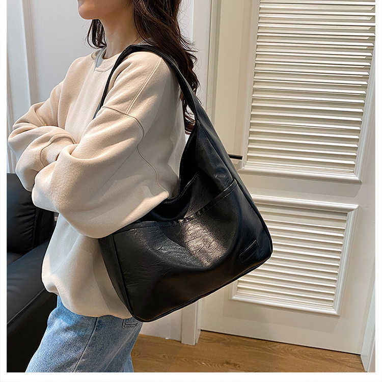 Large-capacity female 2024 new autumn and winter soft leather bucket bag, commuter tote bag, college student class single-shoulder bag undefined
