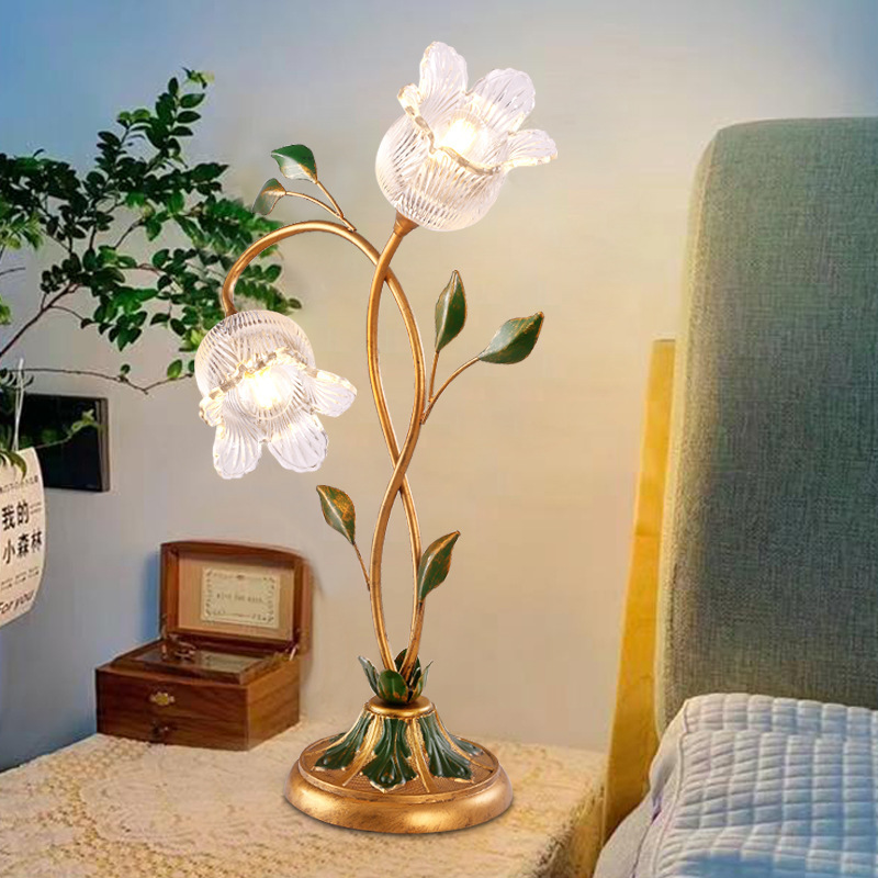 American Pastoral Creative Flower-Shaped Decorative Table Lamp Modern Minimalist Art Bedroom Children's Room Bedside Table Lamps