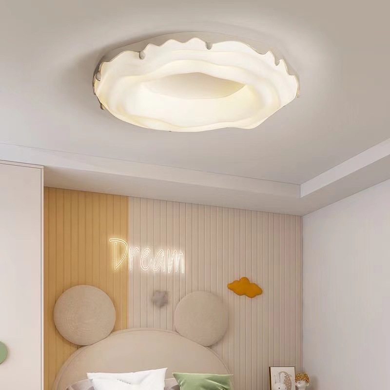 Nordic Modern Dormitorio Lámpara de protección ocular de espectro completo 2025 nueva lámpara Zhongshan lámpara de techo de donas