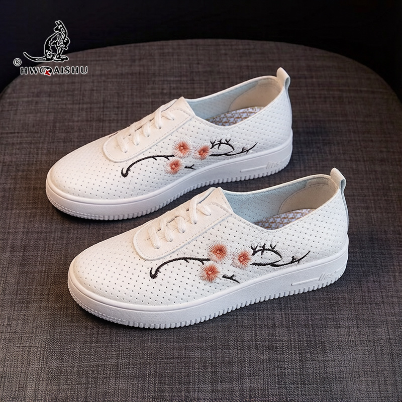 Primavera y verano nuevos zapatos blancos de cuero de mujer huecos zapatos de malla transpirables zapatos de estudiantes con suela suave antideslizante zapatos de mujer coreanos image 3