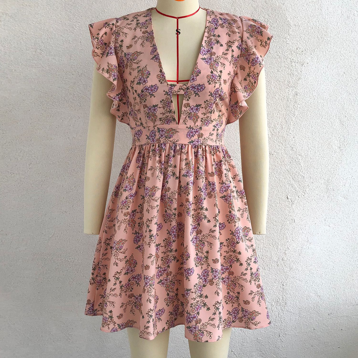 Vestido floral con volantes sin mangas con cuello en V profundo NSMY112304