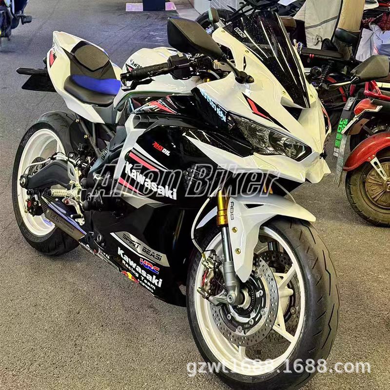 Suitable for Kawasaki Zx4R Zx4Rr Original Front and Rear Aluminum Alloy Wheels Zx4R Wheel Rims