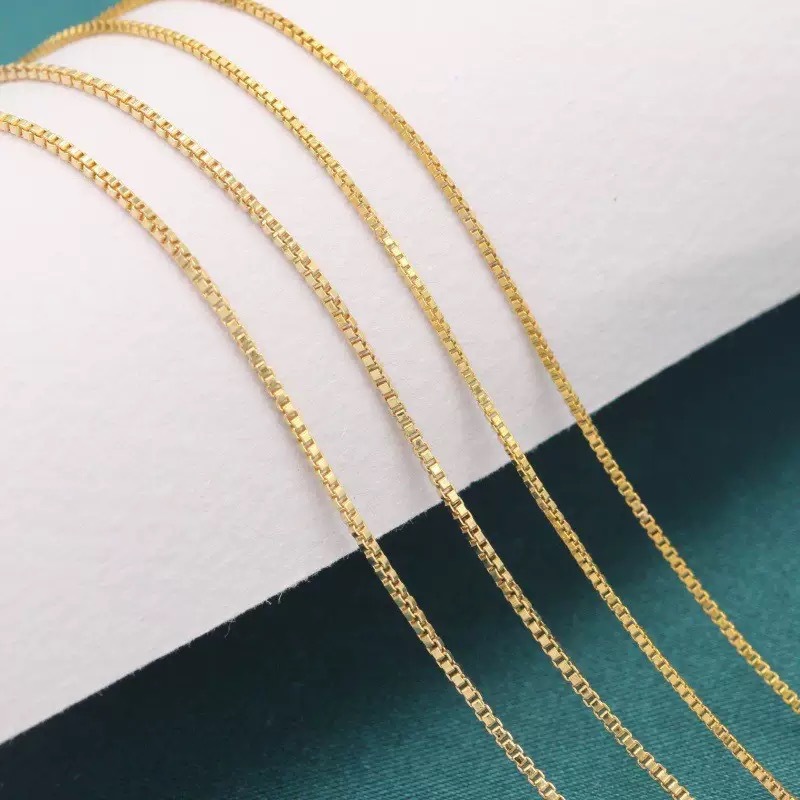 Gold-Colored Small Gold Bar Square Chain with Fine Geometric Chain Links, m Clasp Versatile Chain, Simple and Versatile Sand Gold Necklace