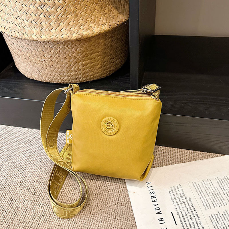 Cross-Border Foreign Trade Fashion Large-Capacity Crossbody Bag Trendy Versatile Water-Repellent Oxford Cloth Bag Women's Casual Shoulder Bag Cross-Border Foreign Trade Fashion Large-Capacity Crossbody Bag Trendy Versatile Water-Repellent Oxford Cloth Bag Women's Casual Shoulder Bag