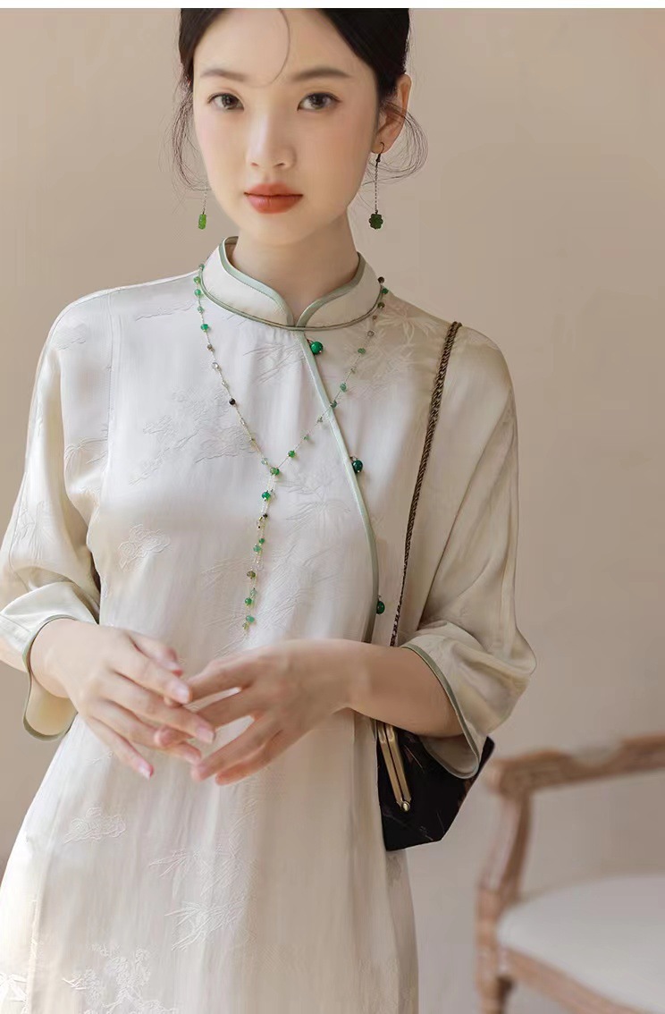 Đầm suông midi sườn xám cách tân cổ điển Trung Hoa dáng quả lê trắng — Váy liền màu trắng chi tiết 3