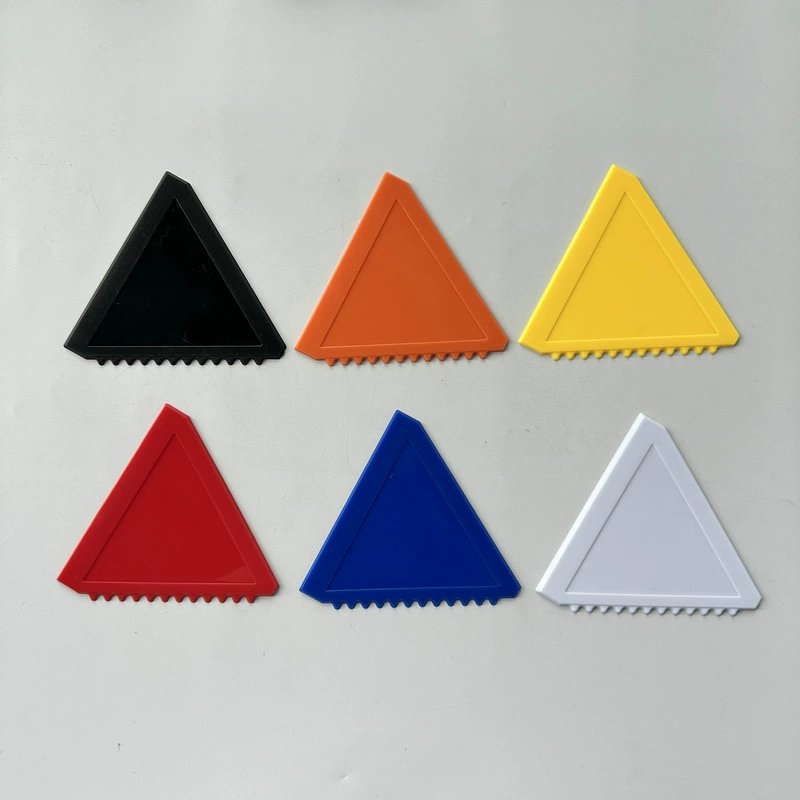 Заводская прямая продажа Поставка Цвет Богатый и простой треугольник в форме автомобильного лопатки для бритья домашнего снега