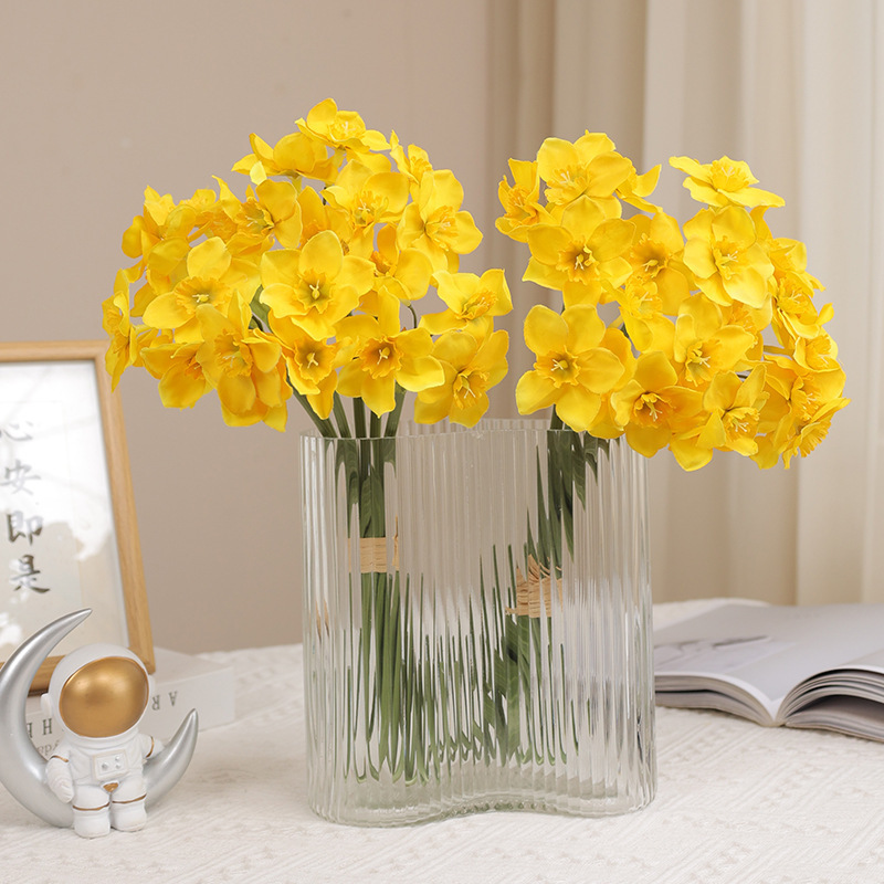 flores simuladas flores de narcisos flores de mano flores flores de mano boda flores simuladas decoración de la mesa de comedor fotografía flores de seda flores falsas