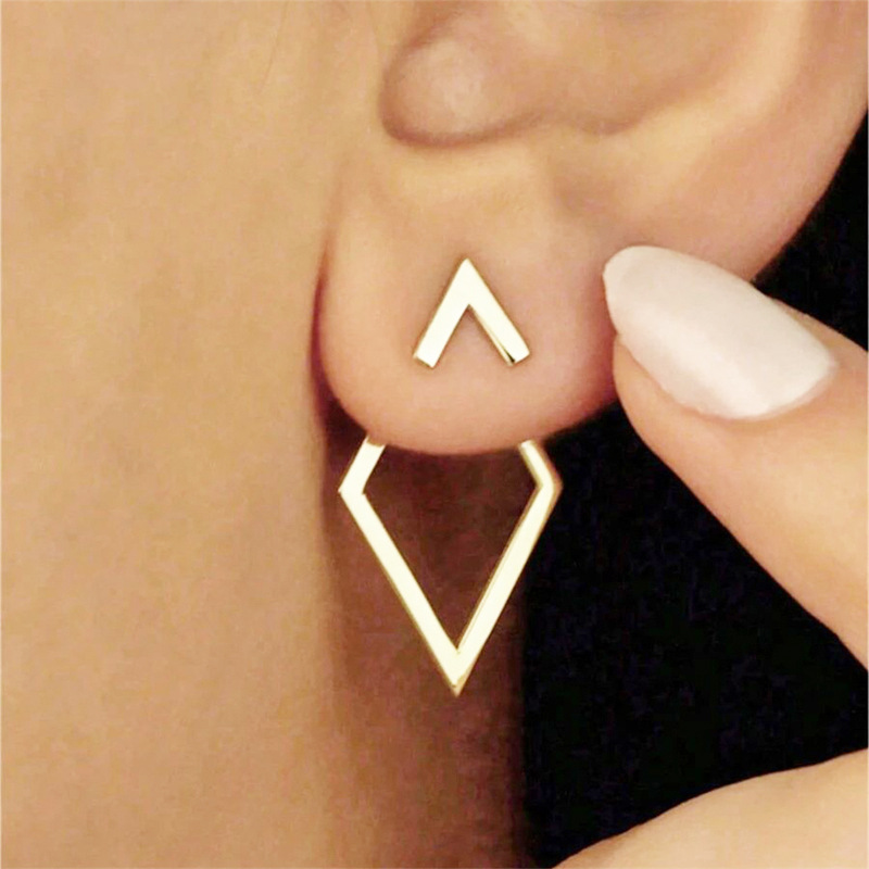 Fashion Cross-Border Japanese and Korean Niche Design V Letter Metal Earrings Gold Stud Earrings for Women Personality Earrings