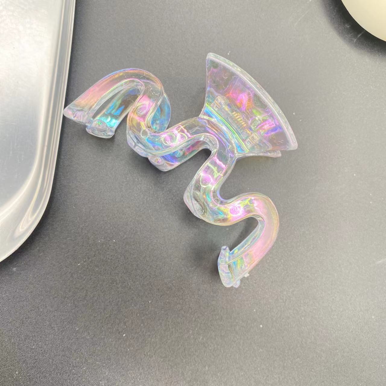 Colorido transparente humano pescado pinza de pelo grande Super Hada mariposa horquilla hembra espalda cuchara updo tiburón pelo clip accesorios para el cabello al por mayor