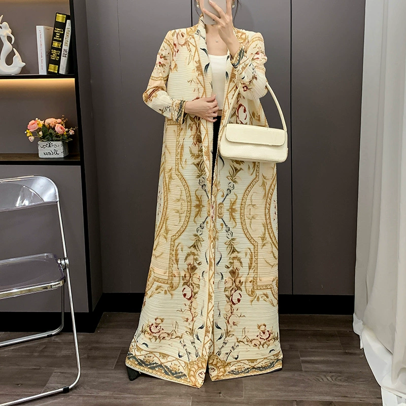 Плиссированная одежда Miyake, осень 2025, новая мода, универсальный свободный крой, стройнящий эффект, молодежный дизайн, высококачественная длинная верхняя одежда