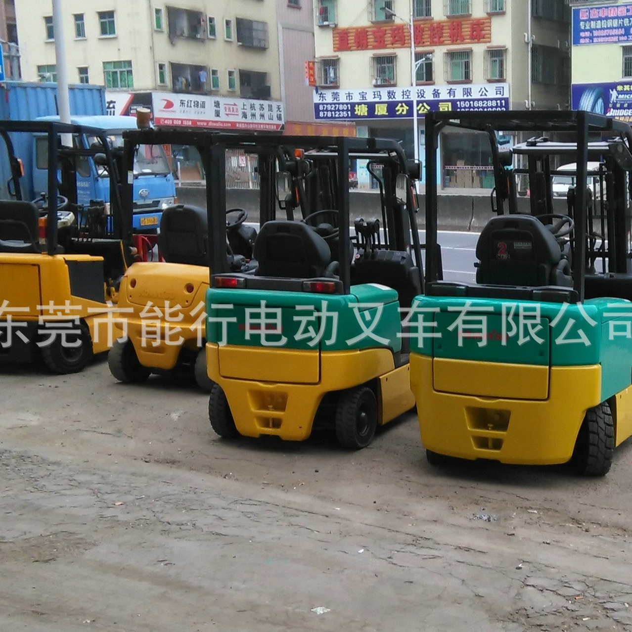 ����С��TCM���������ס�ѵȴ������ڵ綯�泵�����ֻ���Ӧ