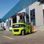 液压电动堆高叉车