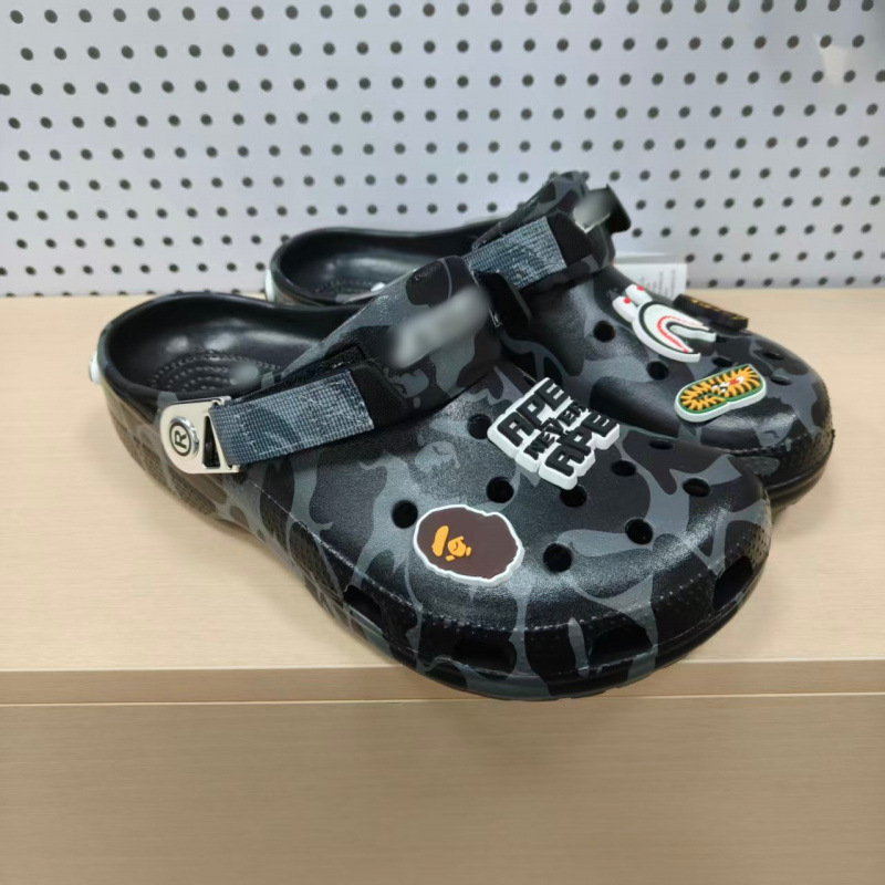 Camuflaje de casa de monos, zapatos de cavidad de verano ligero con sandalias casuales para hombres y mujeres con etiqueta al por mayor