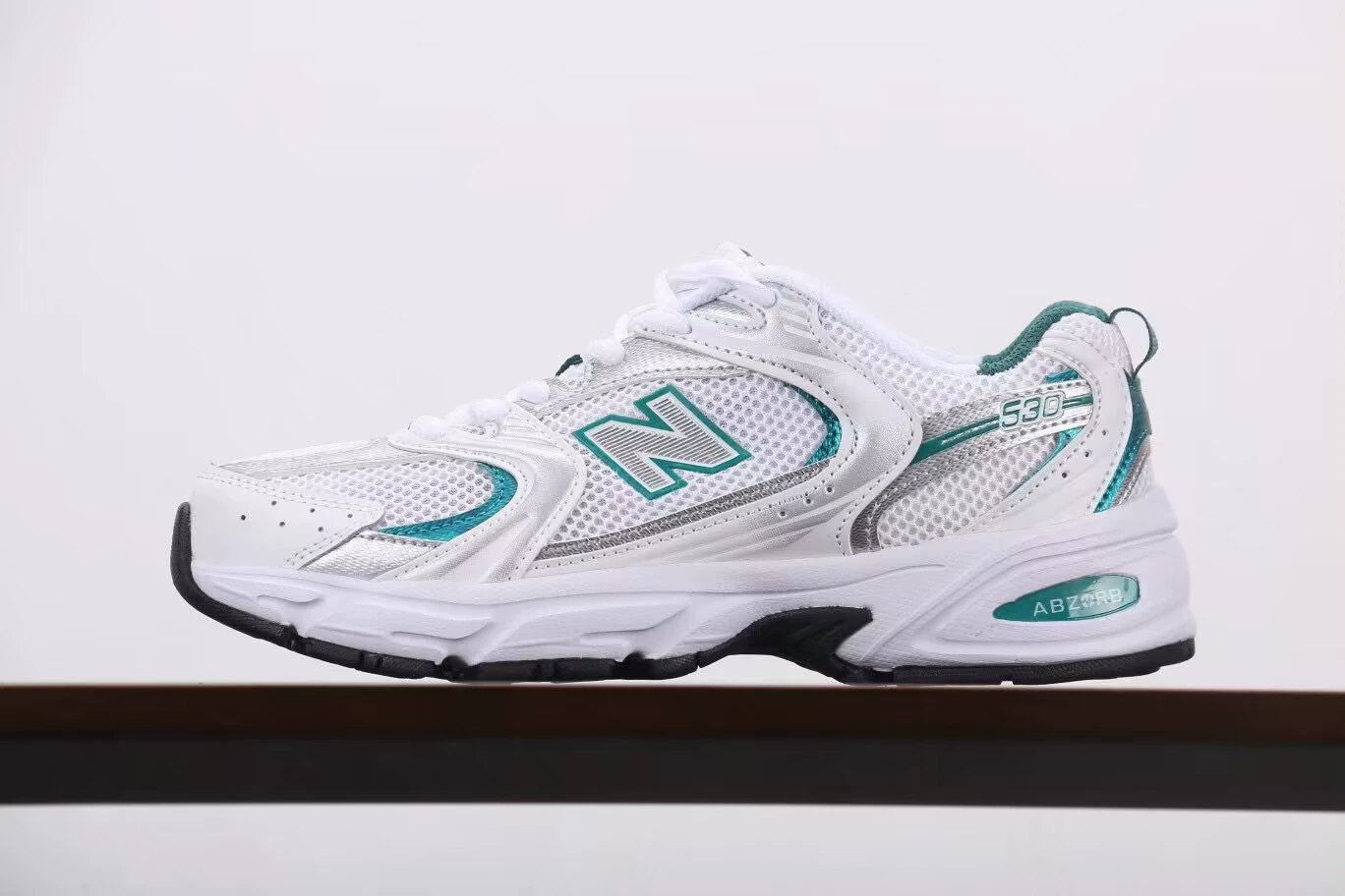 Кэжуал-кеды (New Balance) унисекс классические для бега, размеры 36–45