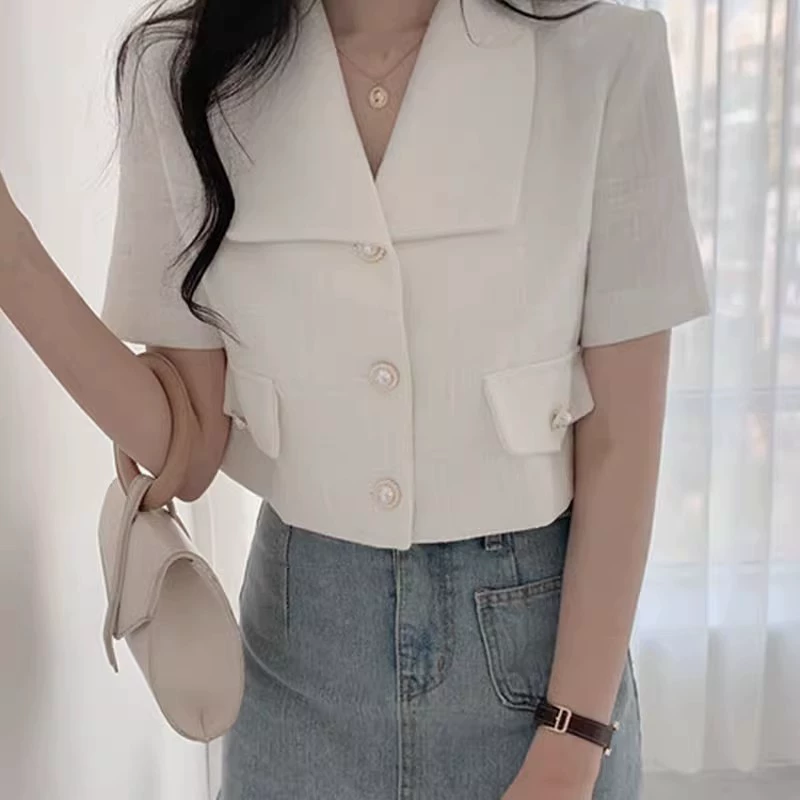 Корейский шикарный летний новый стиль, простой однобортный свободный универсальный короткий жакет с жемчугом и лацканами для женщин