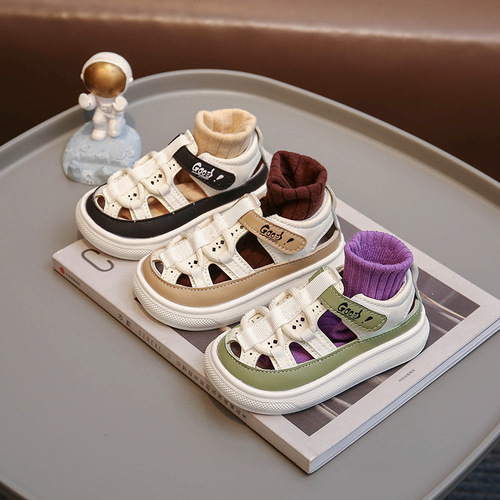 Boys' toe-toe sandals, sports shoes, summer hollow sandals 0-2 toddler shoes 1-6 anti-kick and anti-collision Korean style beach shoes