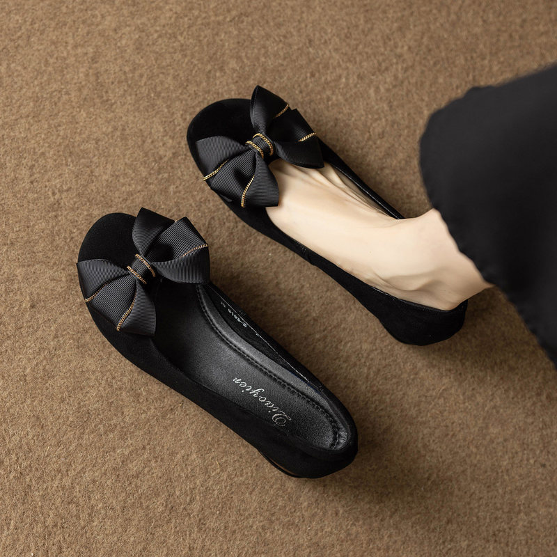 Super Soft and Comfortable Black Low-Heeled Shoes, 2026 Spring and Autumn New Style, Bowknot Shallow Mouth Versatile Chunky Heel Soft Sole Loafers