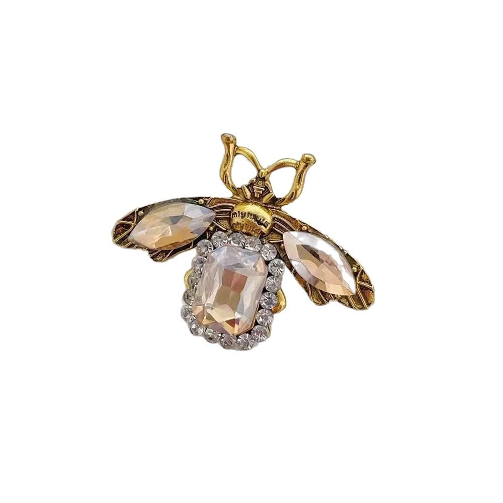 New Diamond-Studded Brooch Cute Creative Bee Anti-Exposure Chest Flower Personalized Colorful Pin Suit Clothing_voghion.com