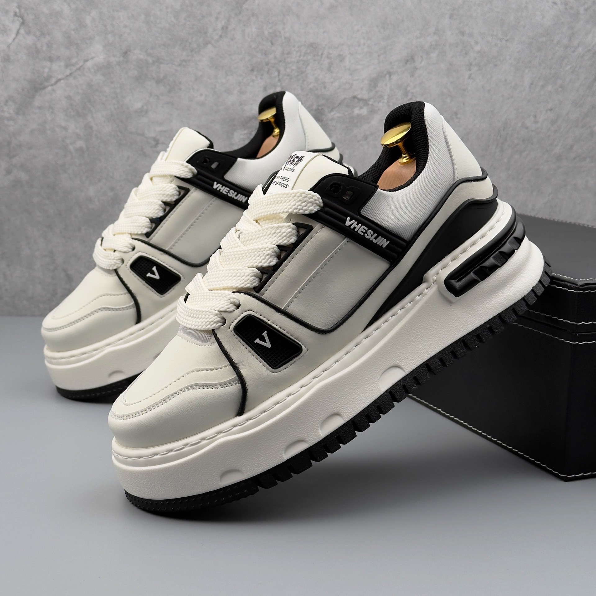 经典休闲鞋超轻薄软底户外徒步旅游登山鞋2025新款正品舒适跑步鞋