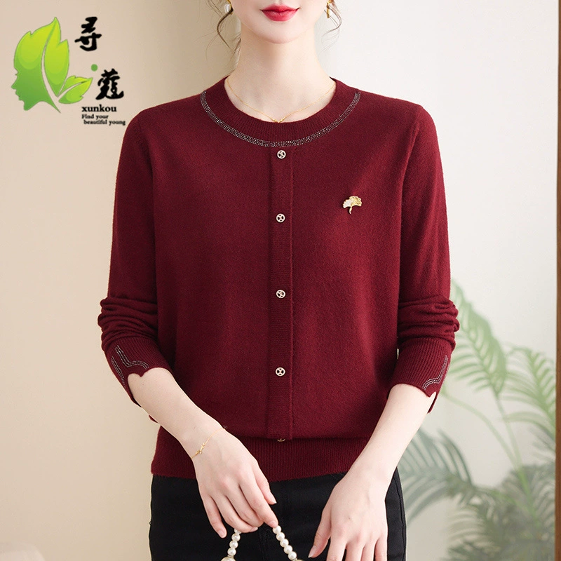 Мама весенне-осенний красный свитер