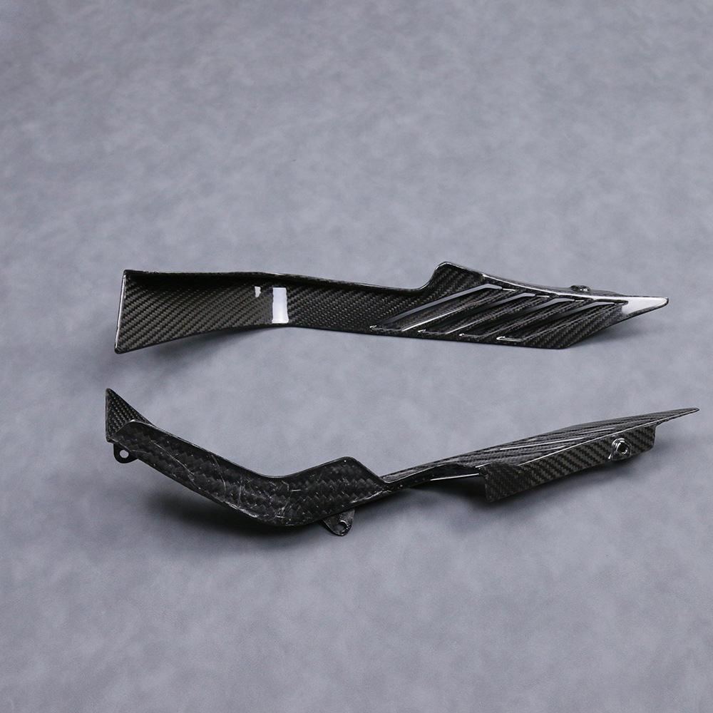 Suitable for new YAMAHA YAMAHA R3 modified carbon fiber shell motorcycle accessories rear rectifier cover