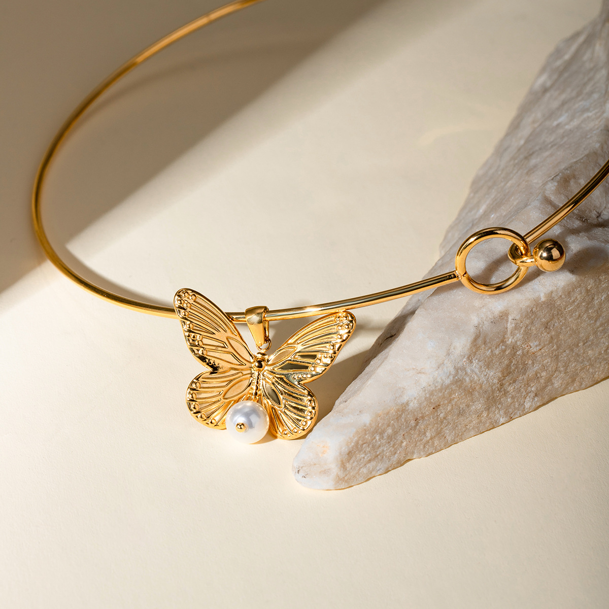 Estilo europeo y americano INS tendencia moda oro de 18k mariposa colgante de perlas colgante collar joyería no se desvanece al por mayor