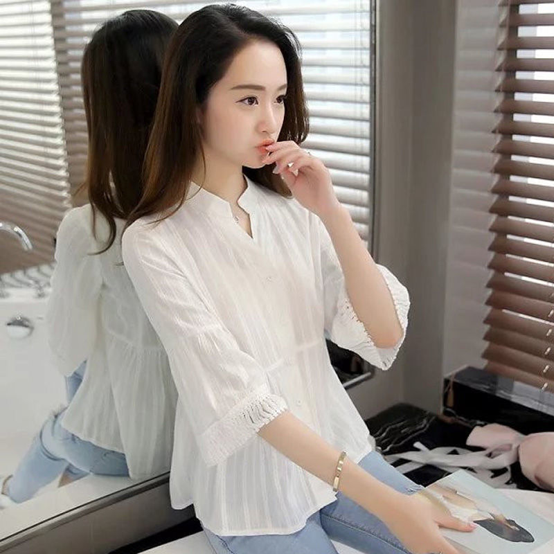 2024 summer wear this year's popular shirt Women's tight waist 3/4 sleeve V-neck white doll shirt meat covering short top women