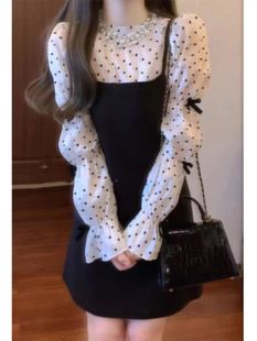 ���ÿ���ʽ�����Y���c�L���r����ɫ�����B��ȹ���ﴩ��ɼ����bŮ