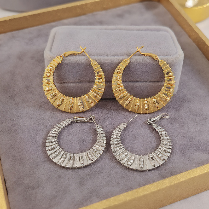 Cross-Border European and American Geometric Hollow Round Hand-Woven Earrings, Personalized Light Luxury Exaggerated Ear Studs, High-End Earrings for Women