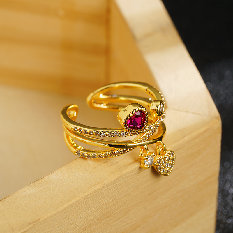 Anillo de amor de oro de lujo ligero vietnamita de aleación de cobre abierto nicho femenino temperamento de lujo ligero Yiwu accesorios