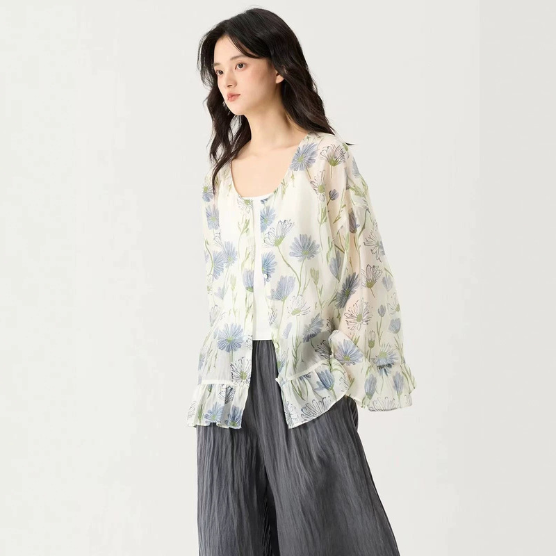 Pre-Original Quality, Fresh Blue Daisy, Light and Airy Gauze-Like Texture, Artistic Style, Ruffled Edge Print, Sun-Protective Outerwear Cardigan