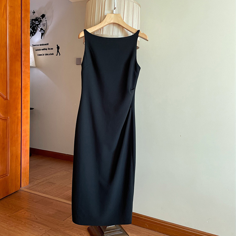 Spot version of the positive professional dress! Summer thin shoulder strap temperament sling long side split temperament dress