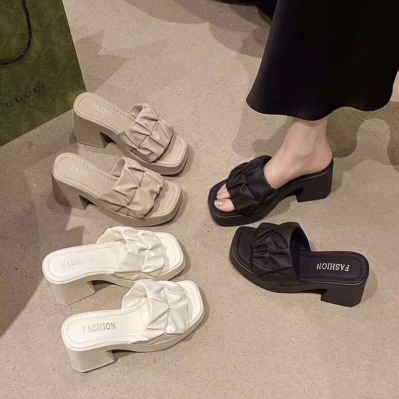 Sandals and Slippers Women's Waterproof Platform All-Match One-Word Trawl Popular 2024 Summer New Thick Bottom Thick Heel High Heels