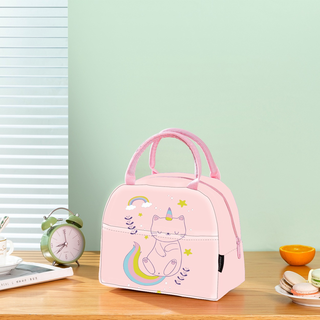 Children's hand-carried bento bag Europe...