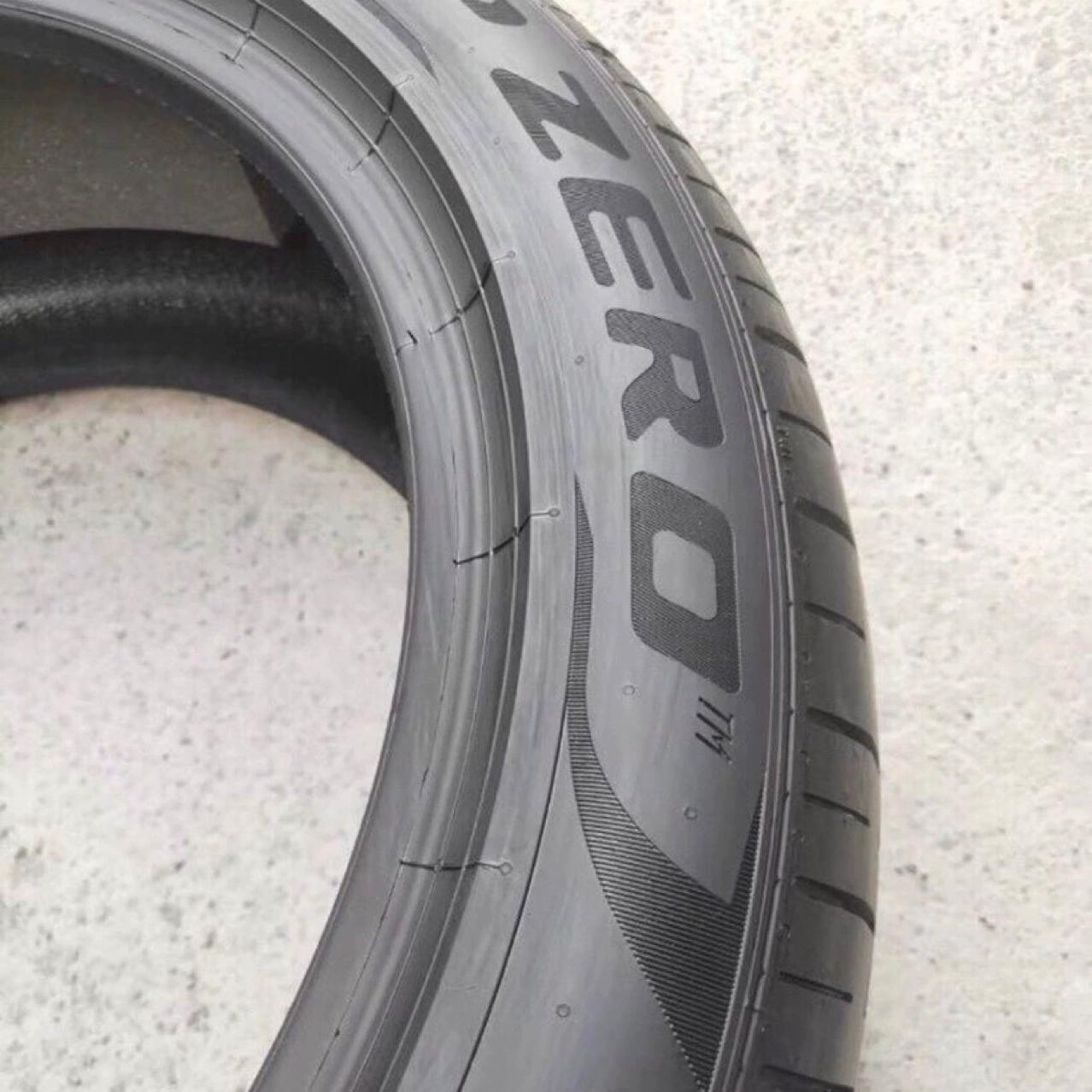 Подержанные шины Pirelli P Zero PZ4 245/45R19 AO NCS Silent Cotton оригинал Audi A6