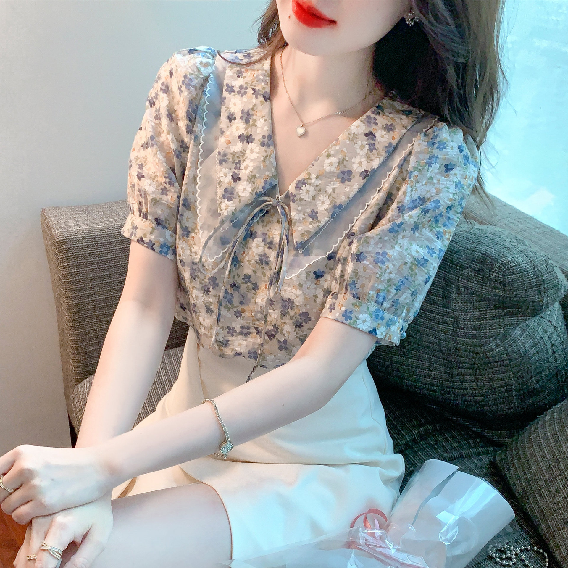 Floral Chiffon Top Women's Summer Elegant Short-sleeved T-shirt 2023 New Doll Collar Lace Shirt High-end Sense