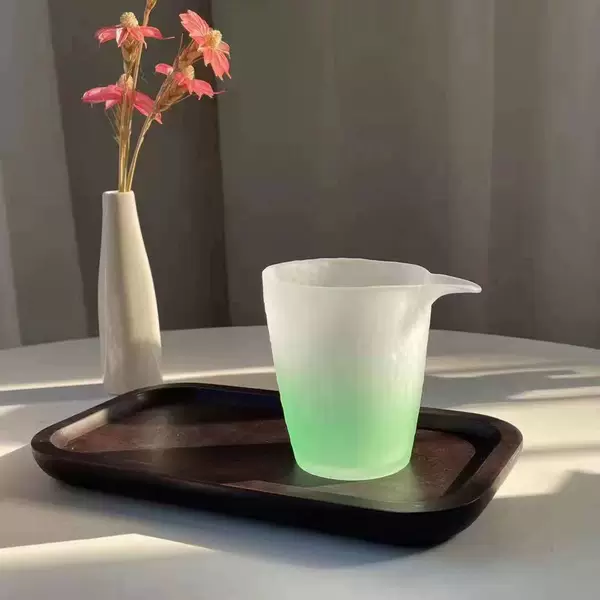 Gradient green male cup