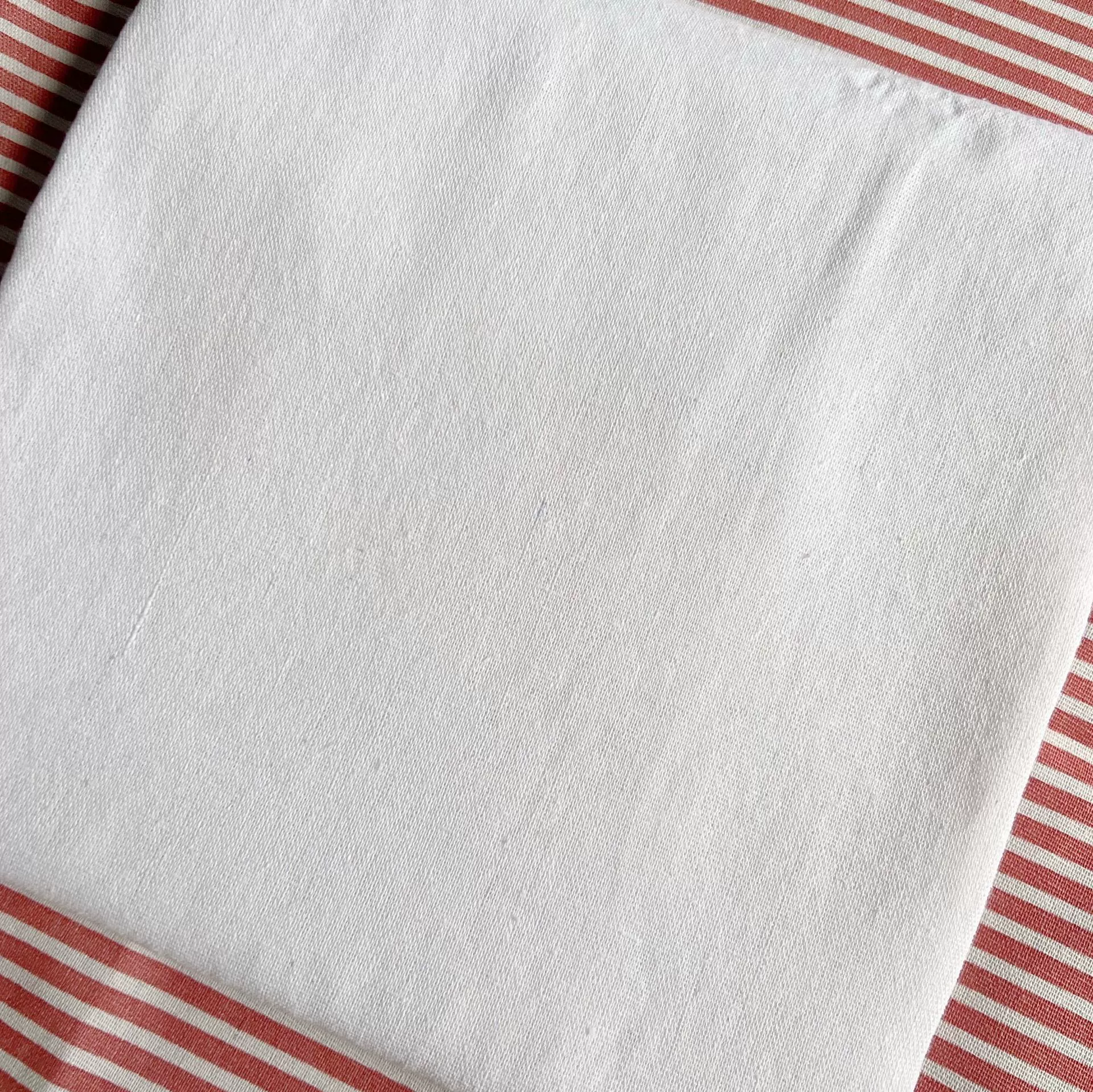 Льняная ткань Xinlei Textile ширина 152 см, белёная/бежевая, для рукоделия и декора