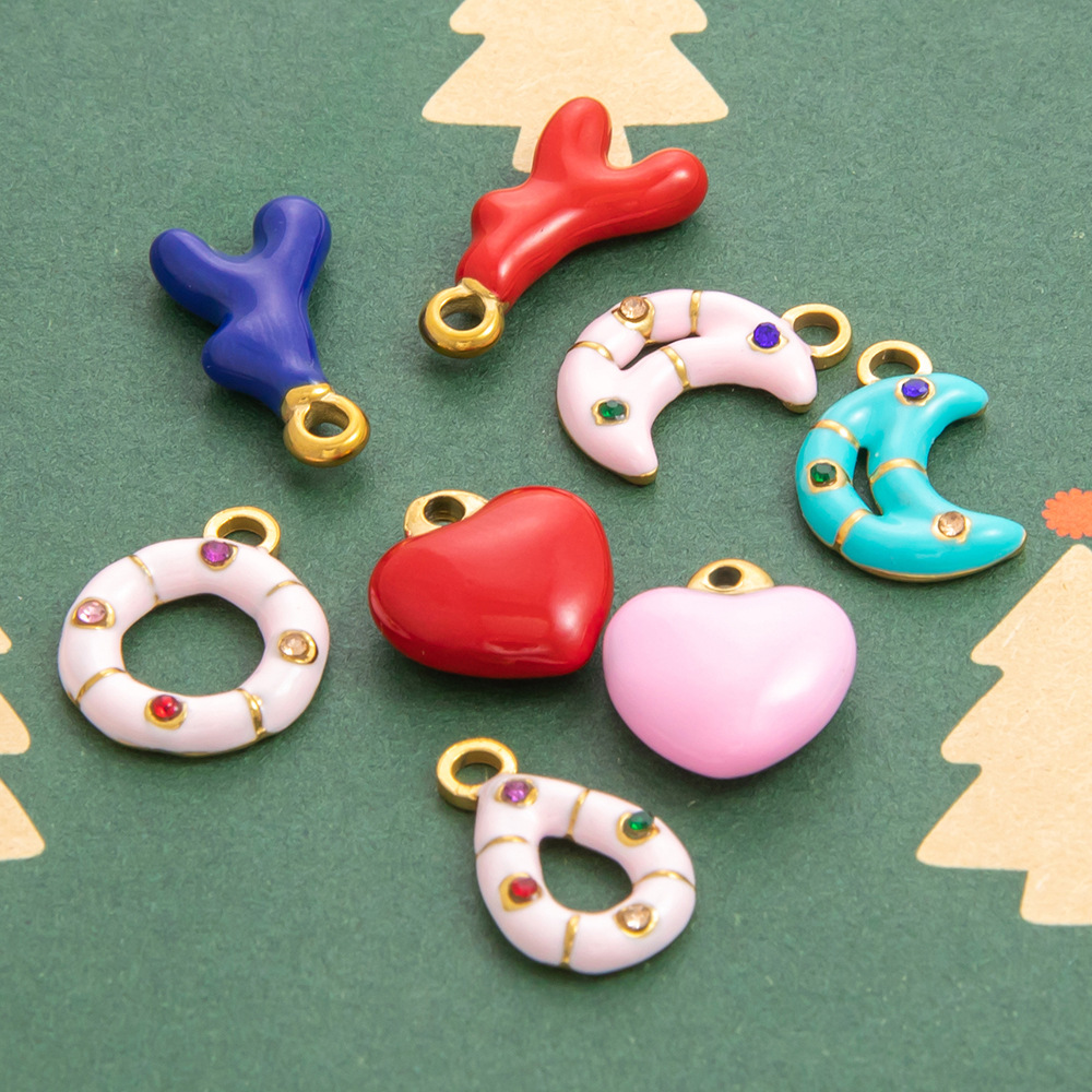 1 Piece 10*13.2mm 11.1*12.6mm 14.9*9.3mm 304 Stainless Steel Rhinestones PVD Coated Real Gold Plated Round Moon Heart Shape Pendant DIY Jewelry Accessories display picture 6